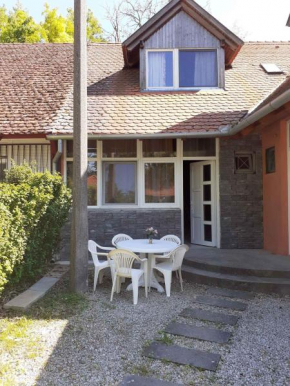 Гостиница Holiday home Balatonbereny/Balaton 18120  Балатонберень